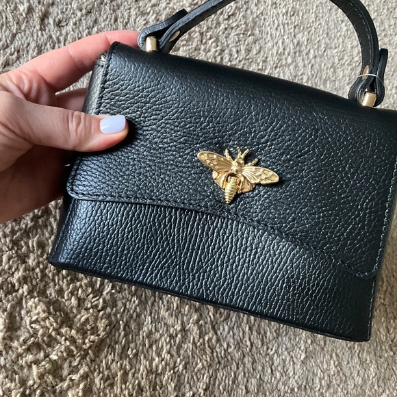 Persaman Women's Shoulder Handbag - Picture 3 of 9